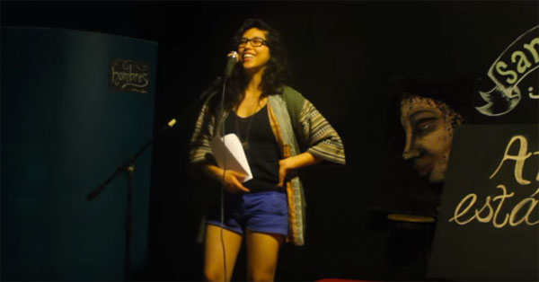 denise longoria leyendo juchilo minguero en san juanitos blues cafe, 2014